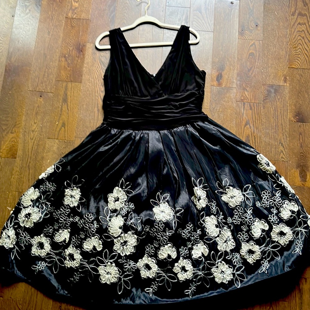 Dress Barn Collection Evening wear dress